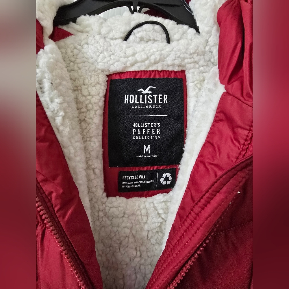 HOLLISTER Sherpa Lined Hooded Women's Red Puffer Jacket Size M - Picture 5 of 15